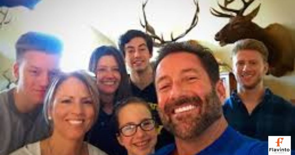 Truett Hanes Personal Life Wife, Family & Relationships